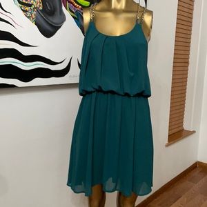 Hunter green chain lovely dress ❤️